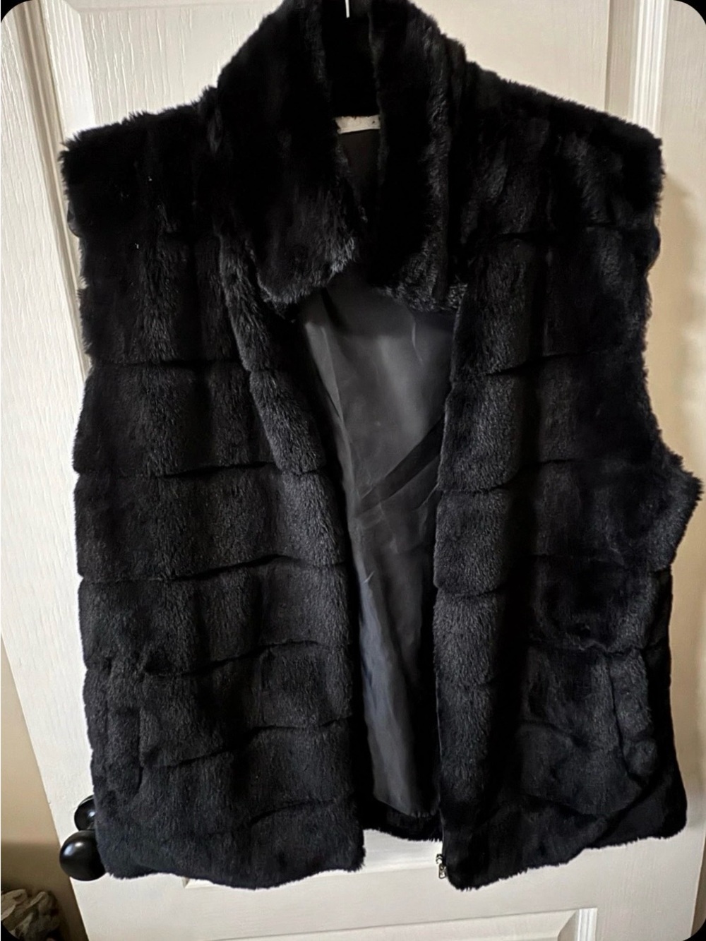 PaisleyGrace Black Faux Fur Tiered Zip-Up Vest XL